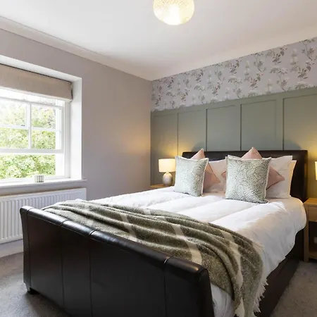 Luxury Retreat Sleeps 10